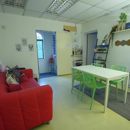 G Traveler Accommodation Kota Damansara Esterno foto